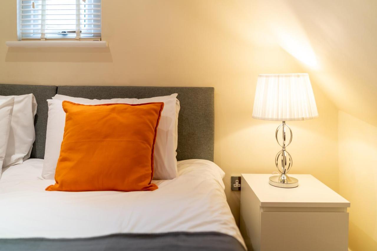 Luxury 2bdr Duplex Apt, N London, 2 Floors Apartment Enfield
