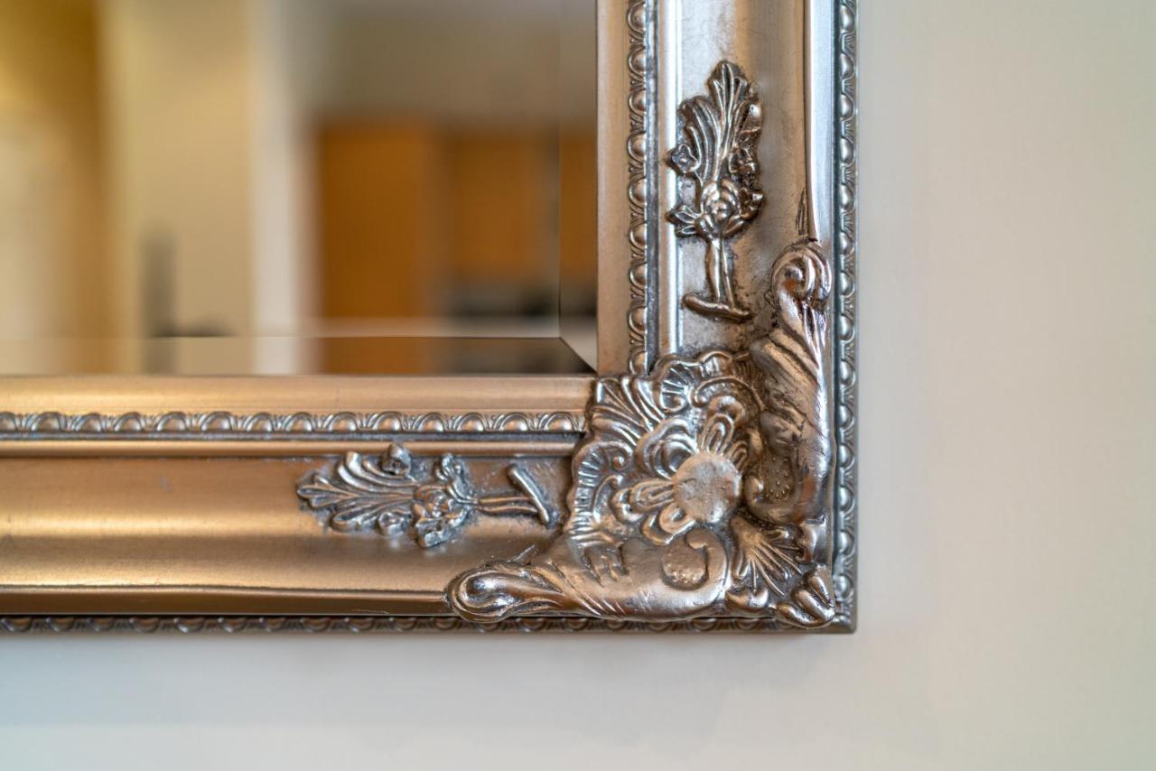 Apartment Luxury 2bdr Duplex Apt, N London, 2 Floors